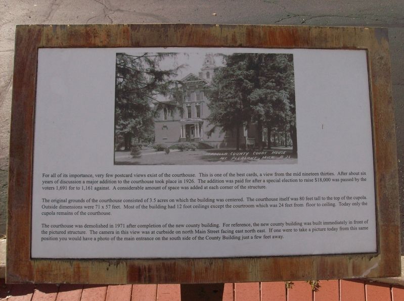 Isabella County Courthouse Postcards Marker image. Click for full size.