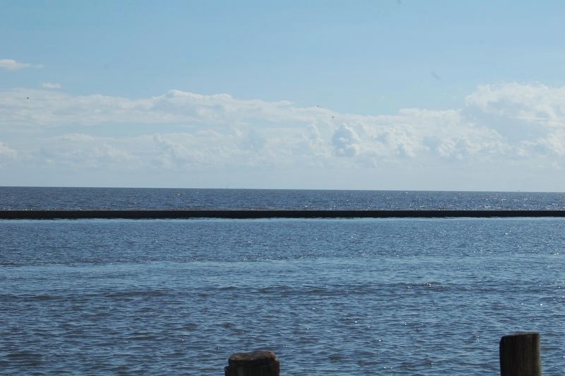 A view of Lake Pontchartrain from the marker location image. Click for full size.