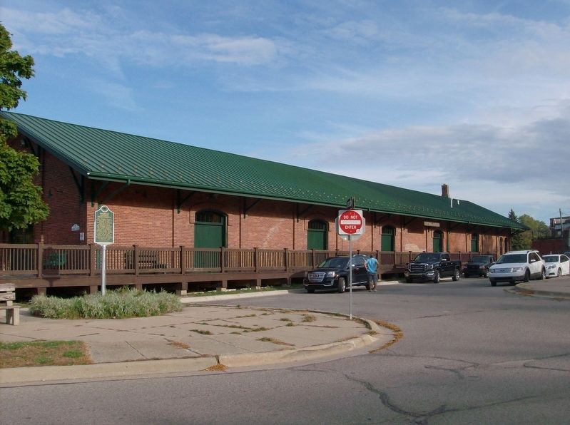 Michigan Central Freighthouse and Marker image. Click for full size.