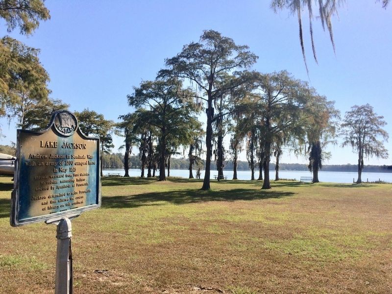 Marker and Lake Jackson in background. image. Click for full size.
