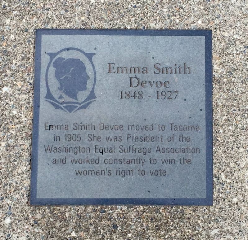 Emma Smith Devoe Marker. Click for full size. Emma Smith Devoe Marker image. Click for full size.