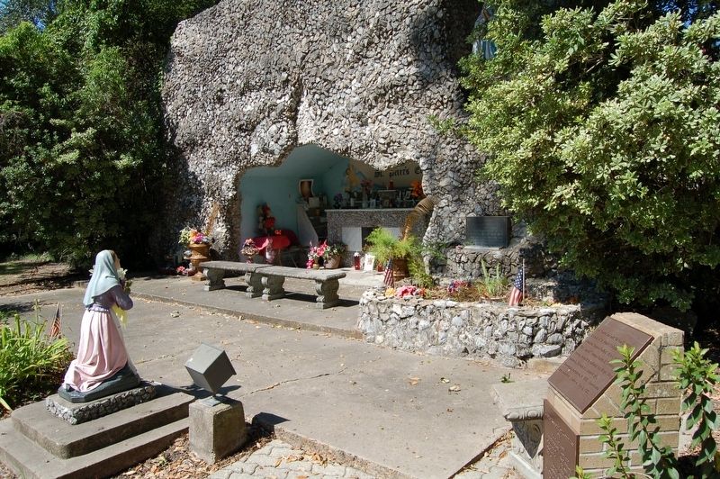 Grotto of Our Lady of Lourdes image. Click for full size.