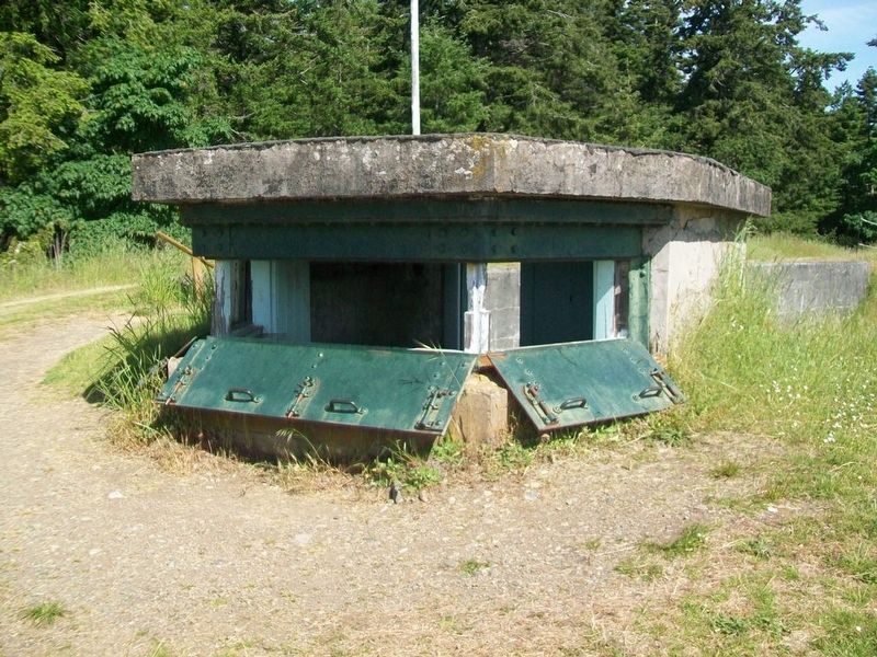 Defence Electric Light Directing Station image. Click for full size.