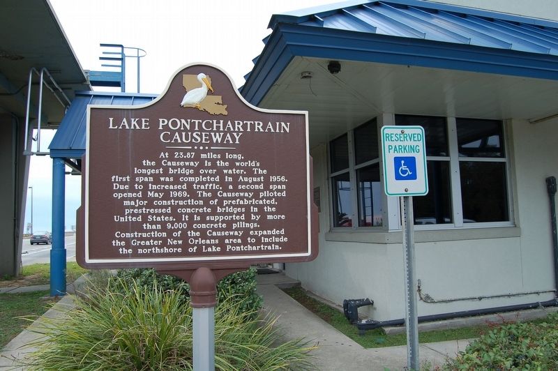 Lake Pontchartrain Causeway Marker image. Click for full size.