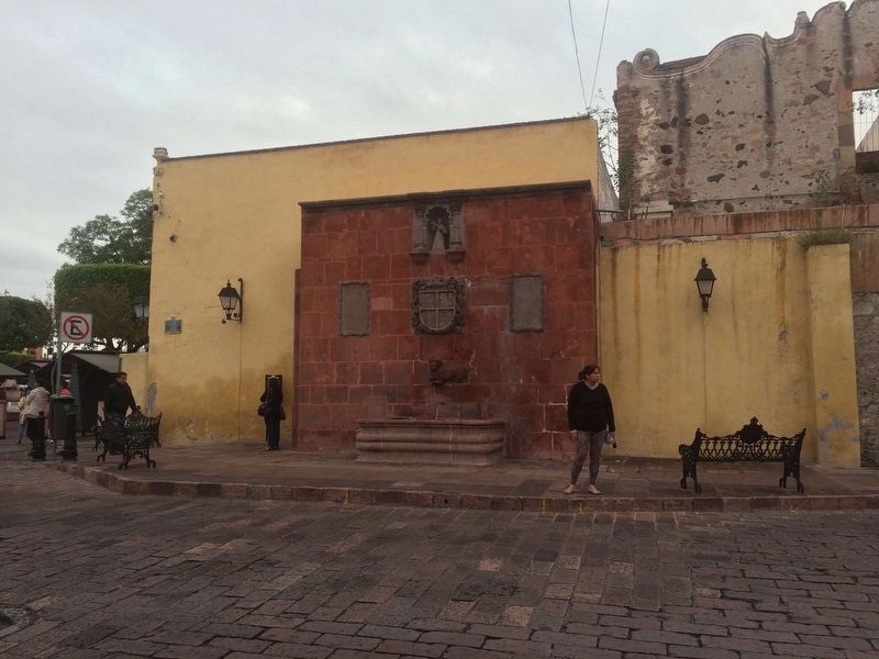 The previous Water Box Fountain of the Virgin of the Pillar Marker. Click for full size. The previous Water Box Fountain of the Virgin of the Pillar Marker image. Click for full size.