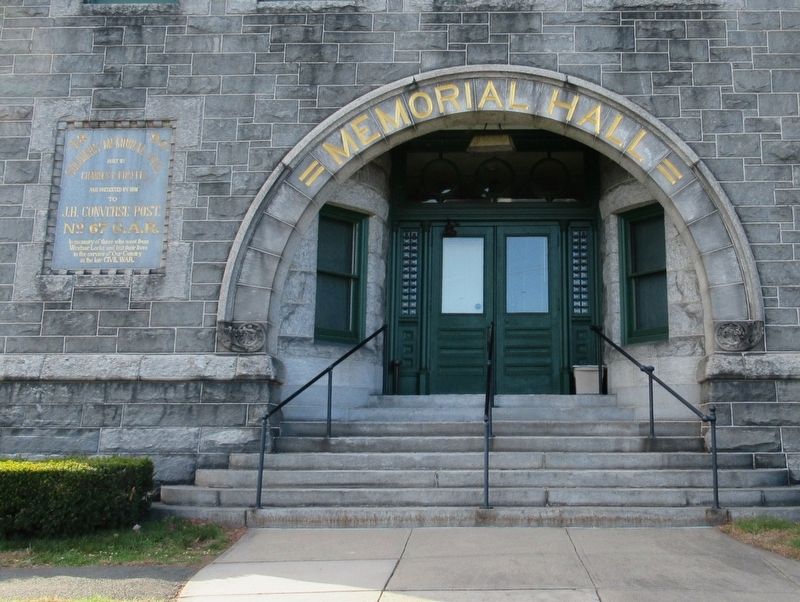 Soldiers Memorial Hall Entance image. Click for full size.