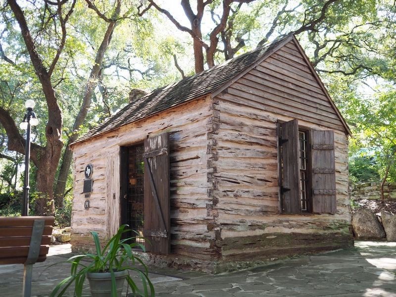 Swedish Log Cabin and Marker image. Click for full size.