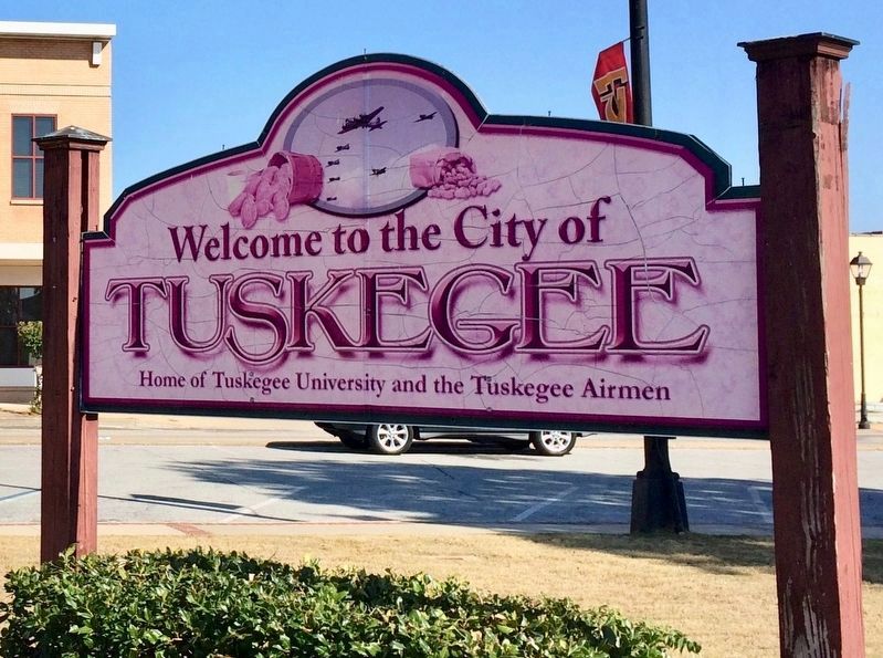Welcome to Tuskegee, Alabama! image. Click for full size.