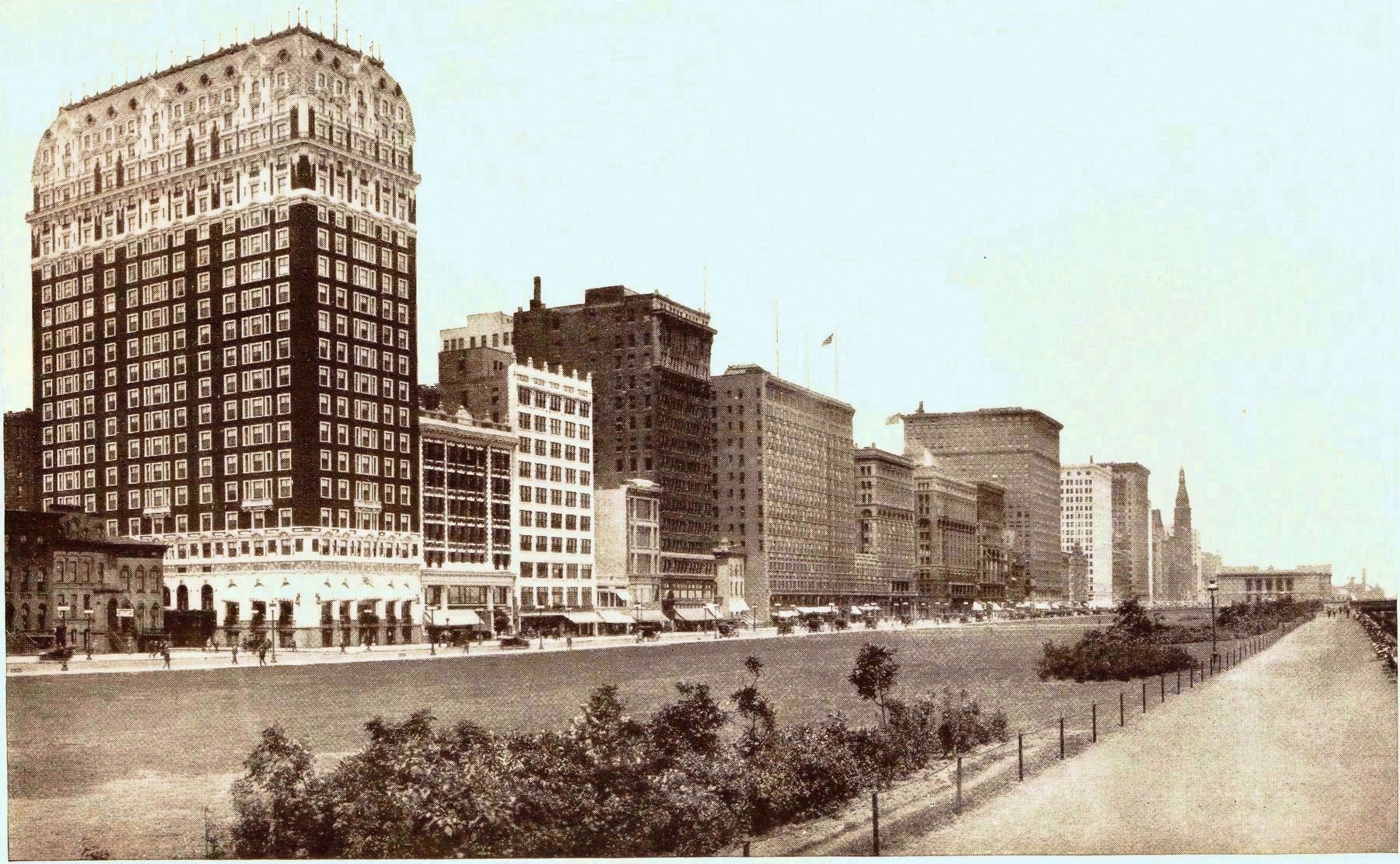 The Middle Section of Michigan Avenue<br>“The Finest Street in the World” image. Click for full size.