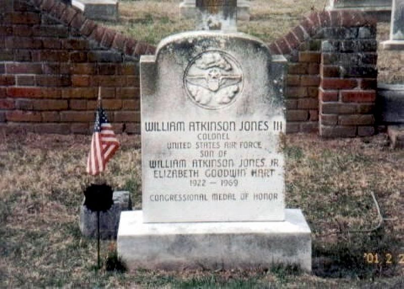Lieutenant Colonel William Atkinson Jones, III Grave Marker image. Click for full size.