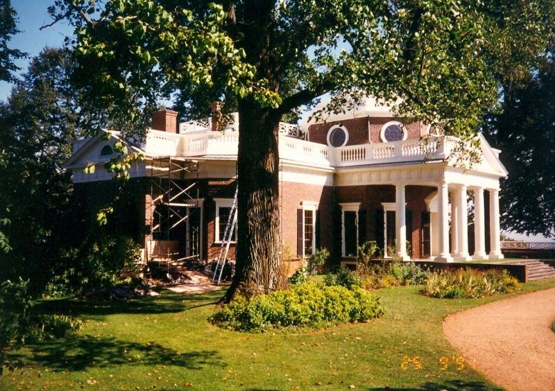 Thomas Jefferson Home-Monticello (side under renovation) image. Click for full size.