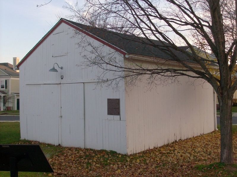 Palmer Shed and Marker image. Click for full size.