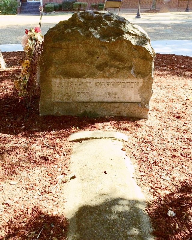 Gravesite of Booker T. Washington at the Tuskegee Cemetery. image. Click for full size.