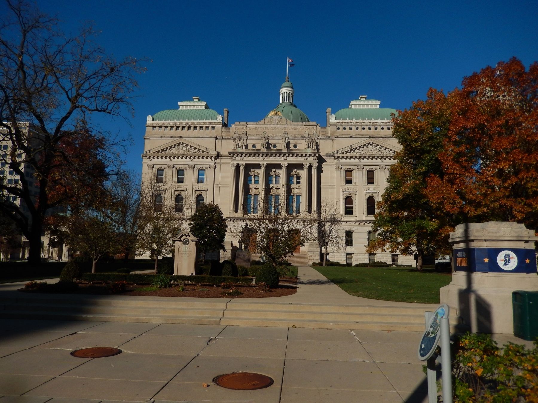 South Side of the Indiana State Capitol image. Click for full size.