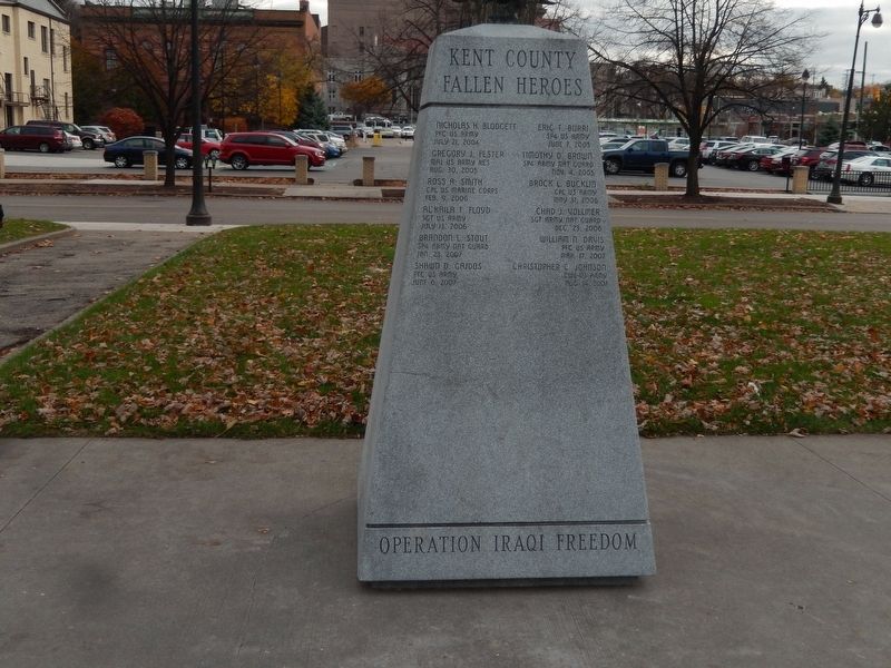 Grand Rapids Veterans Memorial and Honor Roll image. Click for full size.