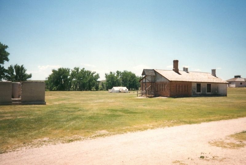 Fort Laramie Buildings image. Click for full size.