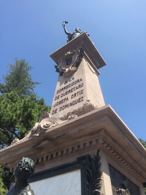 Monument to Josefa Ortiz de Domínguez Marker. Click for full size. Monument to Josefa Ortiz de Domínguez Marker image. Click for full size.