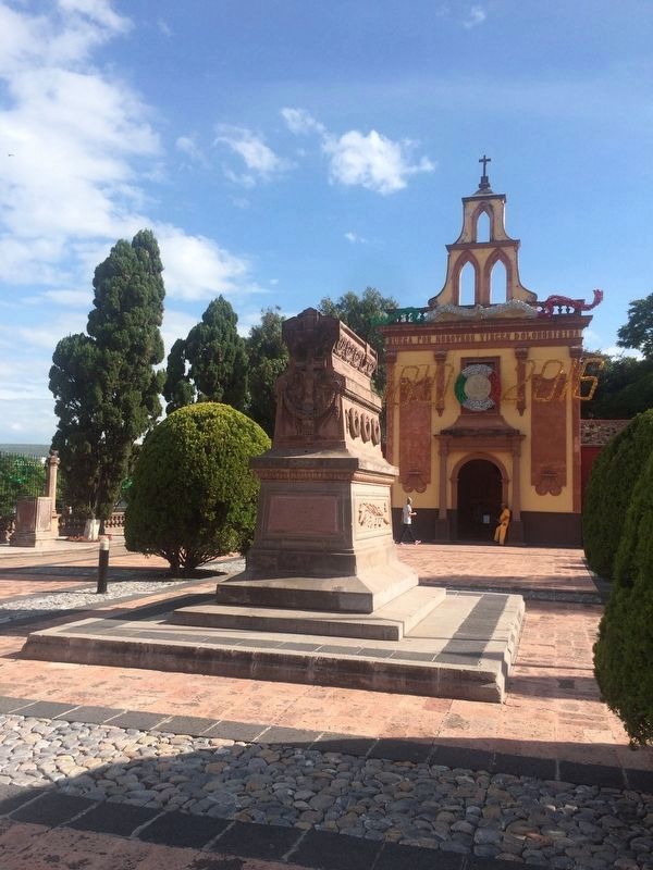 Tomb of Josefa Ortiz de Domnguez image. Click for full size.