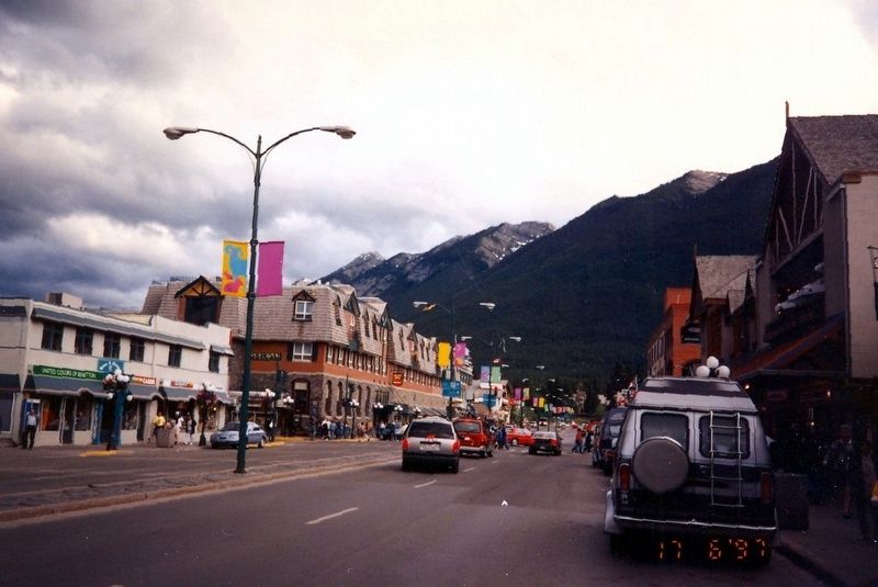 Downtown Banff image. Click for full size.
