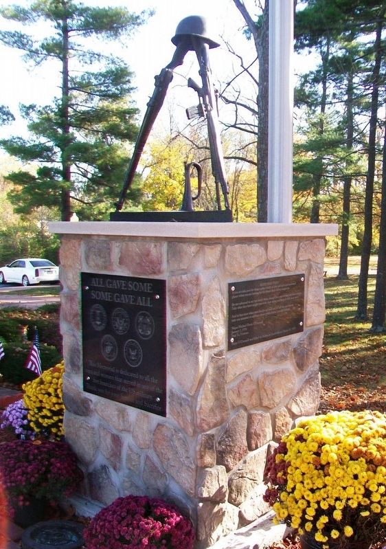 Veterans Memorial image. Click for full size.