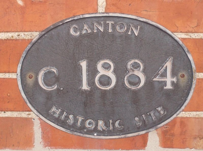 Plaque on the front of the building image. Click for full size.