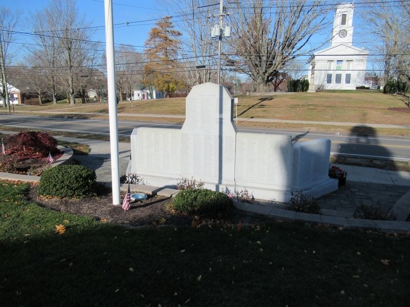 Clinton Veterans Monument image. Click for full size.