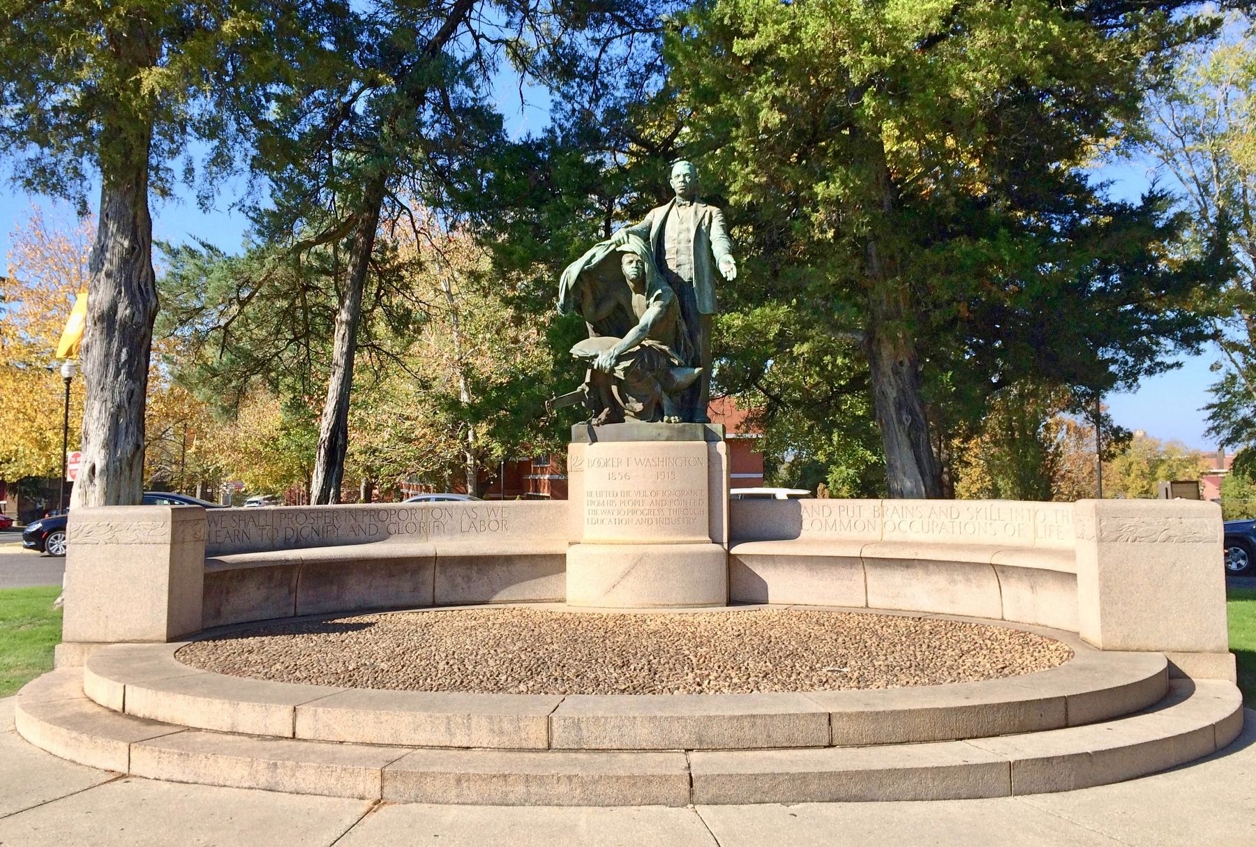 Booker T Washington Statue image. Click for full size.