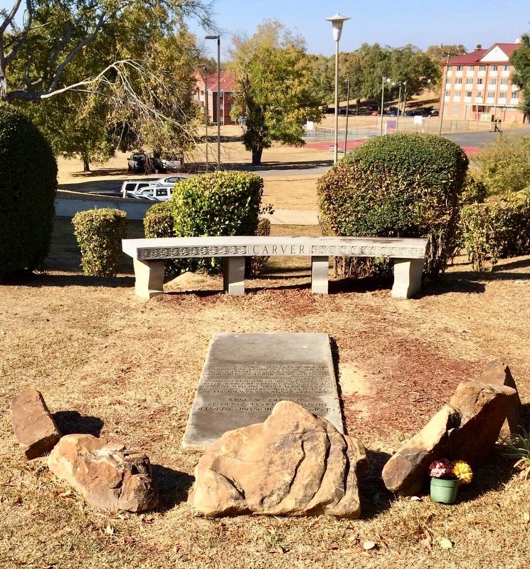 George Washington Carver grave in the Tuskegee Cemetery. image. Click for full size.