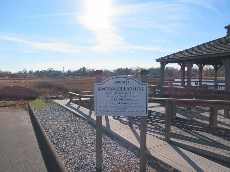 Marker next to the Clinton Landing Gazebo image. Click for full size.
