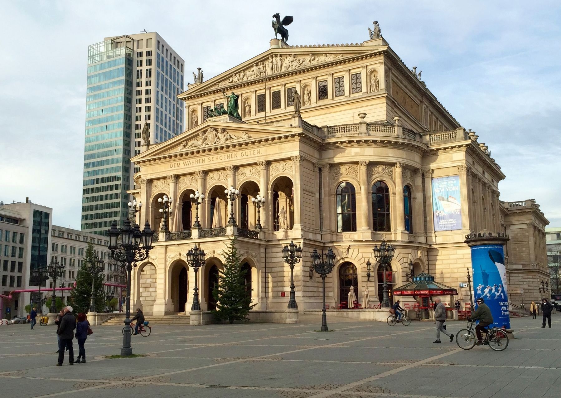 Alte Oper / The Old Opera House image. Click for full size.