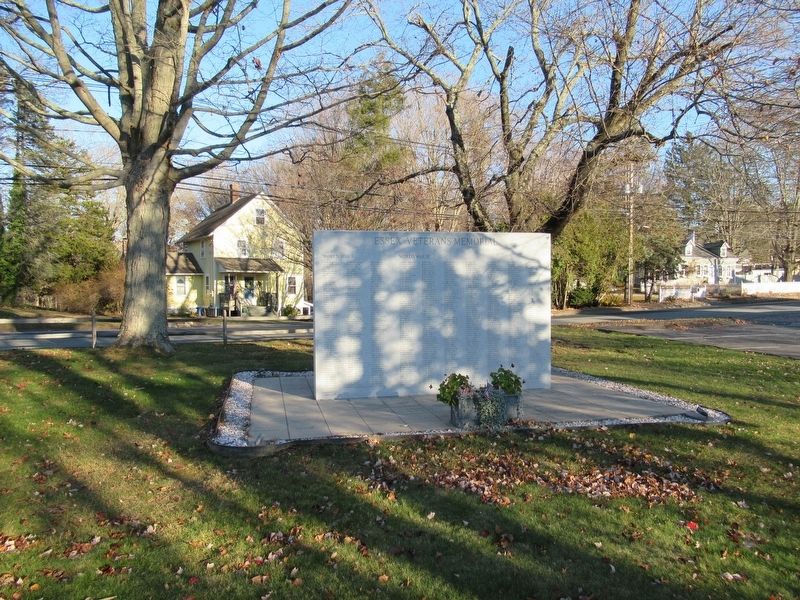 Essex Veterans Memorial image. Click for full size.