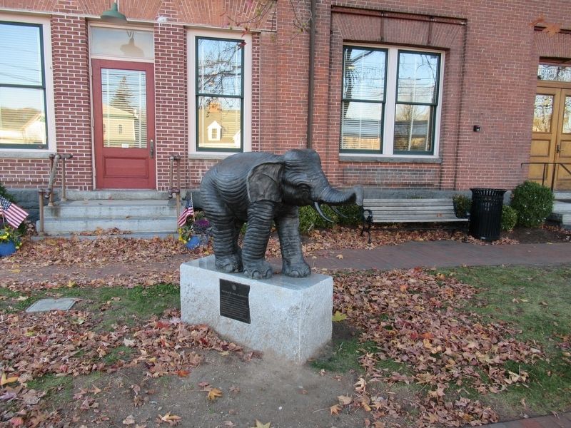 We Honor the Elephant Marker and Deep River Town Hall image. Click for full size.
