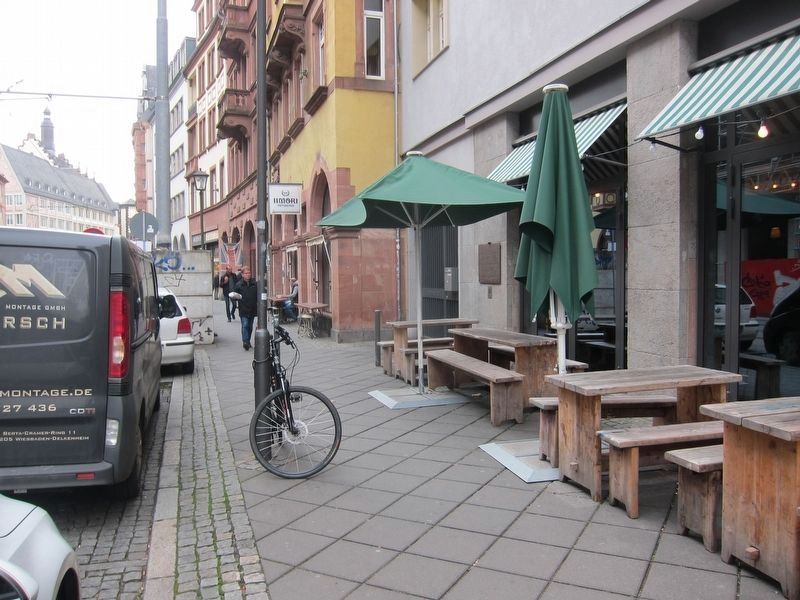 Frankfurt Romani Memorial Marker - Wide View, Looking West Along Braubachstrasse image. Click for full size.
