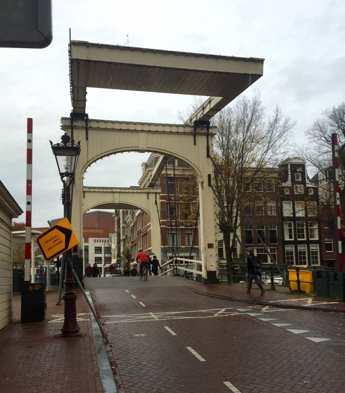 Walter S�skind Bridge and Marker image. Click for full size.