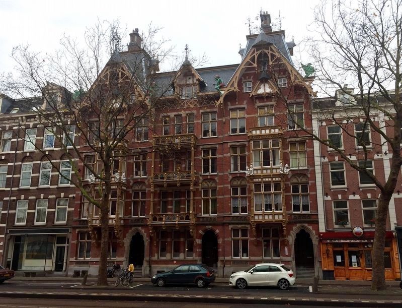 Huis met de Kabouters / House with the Hobgoblins Marker - Wide View. Click for full size. Huis met de Kabouters / House with the Hobgoblins Marker - Wide View image. Click for full size.