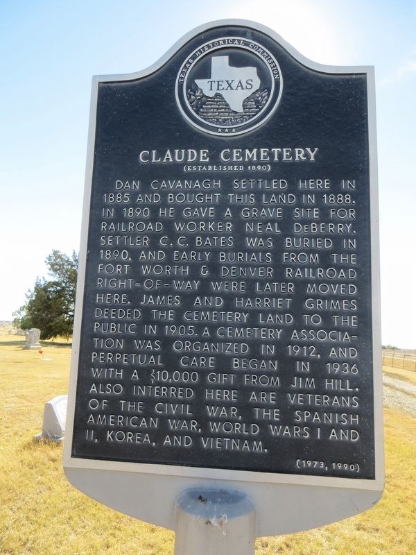 Claude Cemetery Marker image. Click for full size.