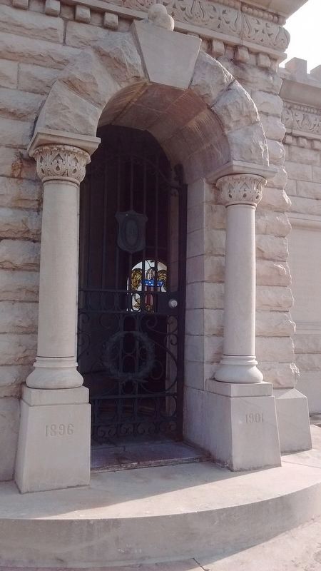 Union Soldiers Monument Entrance. Click for full size. Union Soldiers Monument Entrance image. Click for full size.