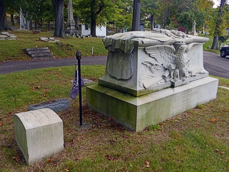 Commodore Joshua Barney's Grave image. Click for full size.
