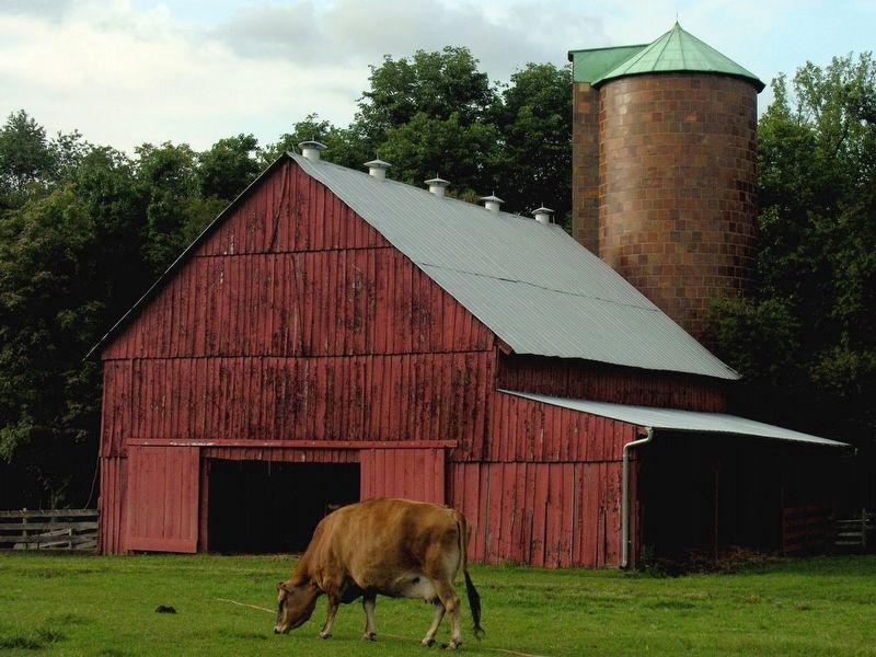 Current Dairy Barn at Oxon Hill Farm Park & Silo image. Click for full size.