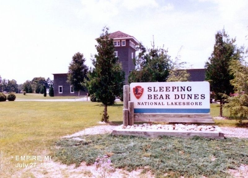 Sign at the entrance to Sleeping Bear Dunes National Lakeshore image. Click for full size.