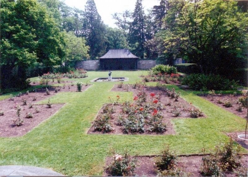 Fair Lane's Early Rose Garden image. Click for full size.