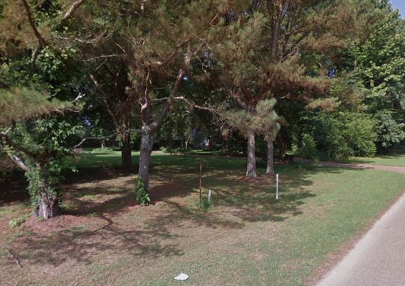 Marker has gone missing since June 2016.. Click for full size. Marker has gone missing since June 2016. image. Click for full size.