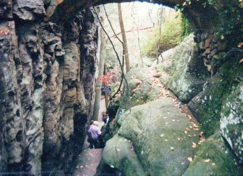 Rock City Gardens Caves image. Click for full size.