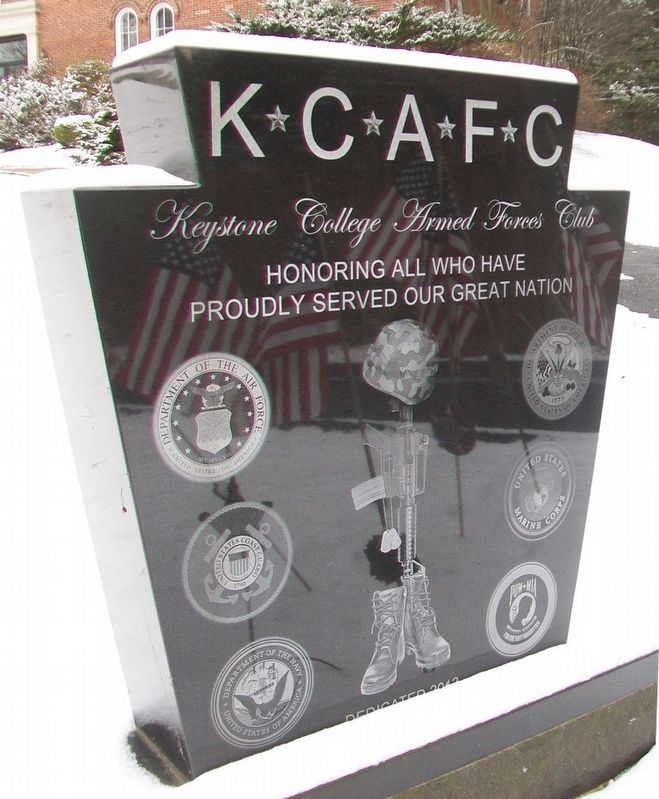 Veterans Memorial image. Click for full size.