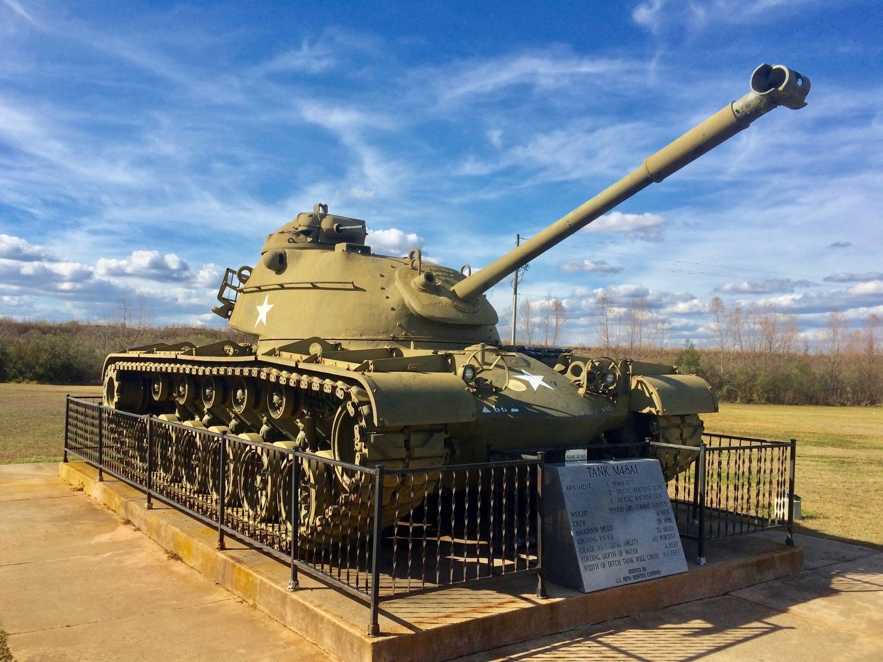 Tank M48A1 Patton Main Battle Tank (MBT) image. Click for full size.