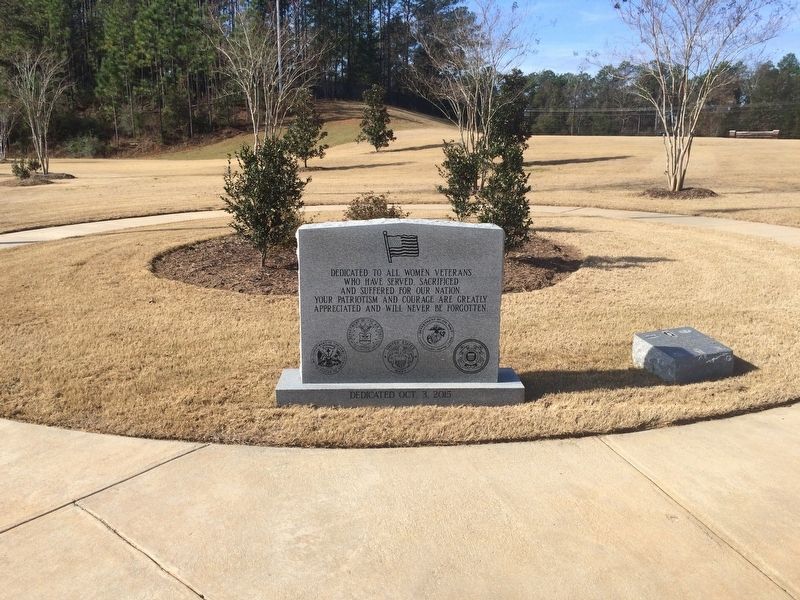 173d Airborne Brigade (Sep) Marker to right of Women's Veterans Monument image. Click for full size.