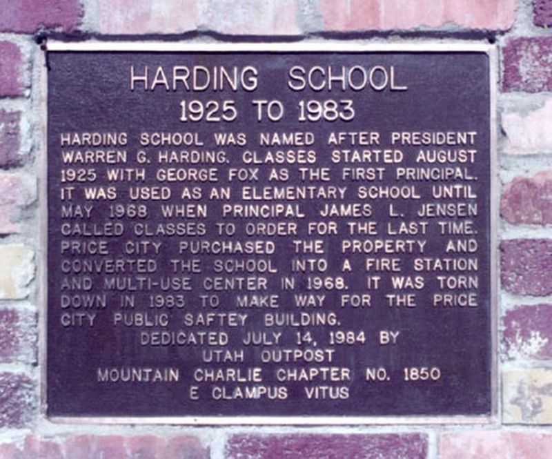 Harding School Marker image. Click for full size.