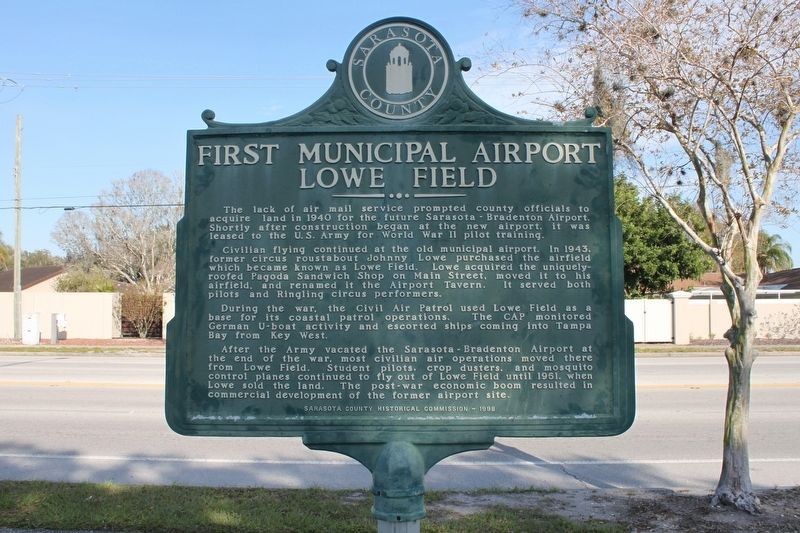 First Municipal Airport Lowe Field Marker Reverse image. Click for full size.