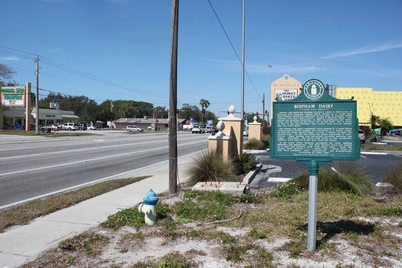 Bispham Dairy Marker looking north on US 41. image. Click for full size.