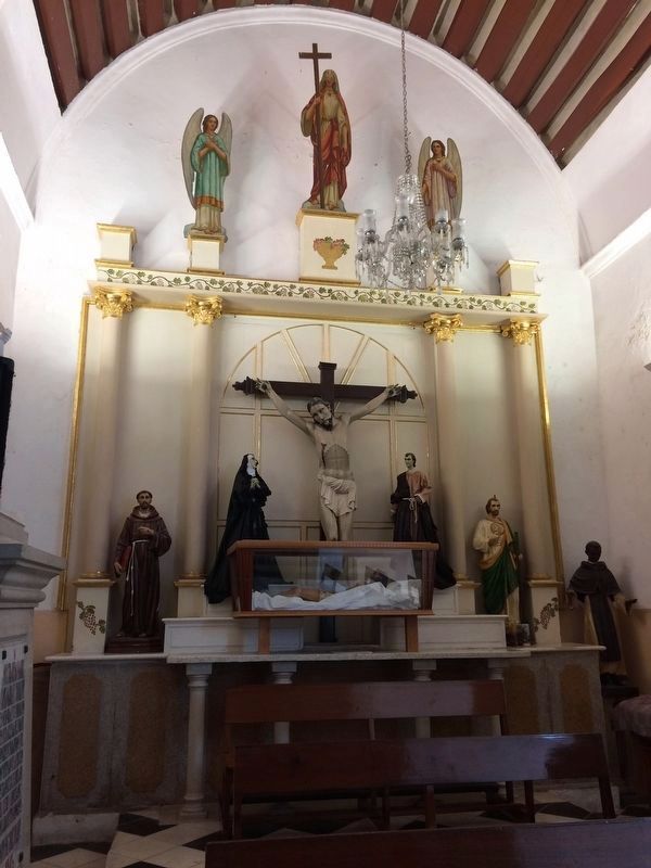 A side chapel of the Temple of Guadalupe. Click for full size. A side chapel of the Temple of Guadalupe image. Click for full size.